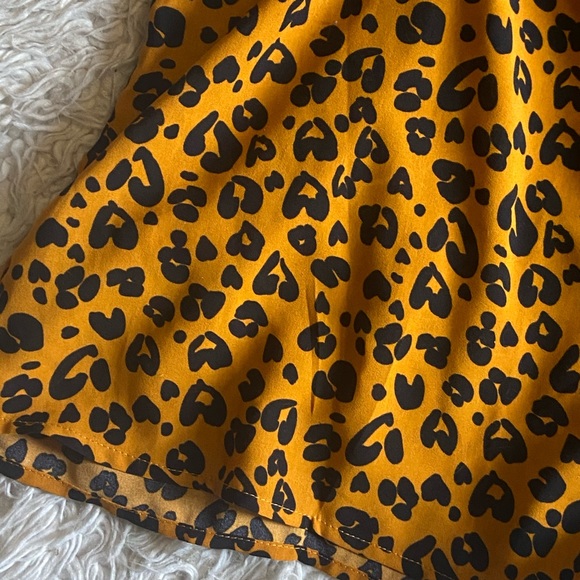 NWOT - Yellow Leopard Print High Waisted Bow Belt Shorts - Picture 7 of 7